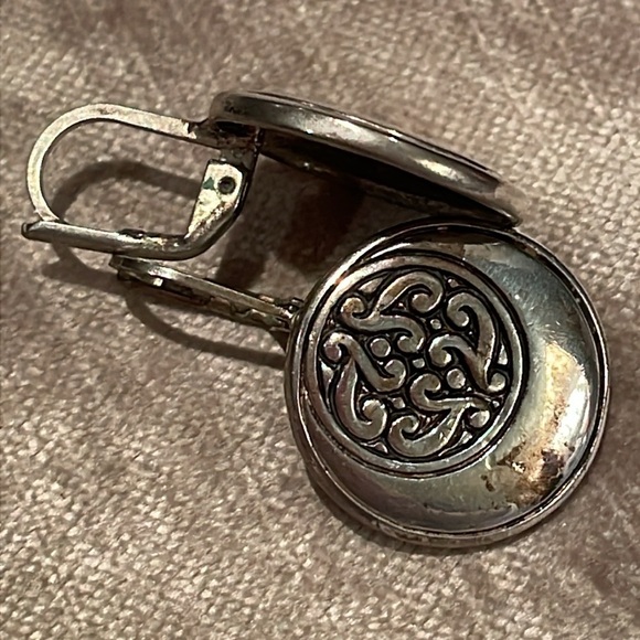 Vintage Silver 3/4” Button Style Earrings - Picture 8 of 9